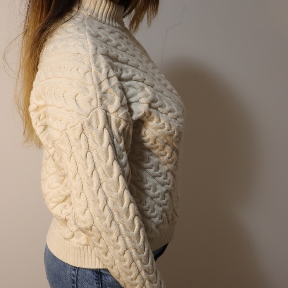 Zara Cut Out Sweater - Picture 3 of 4